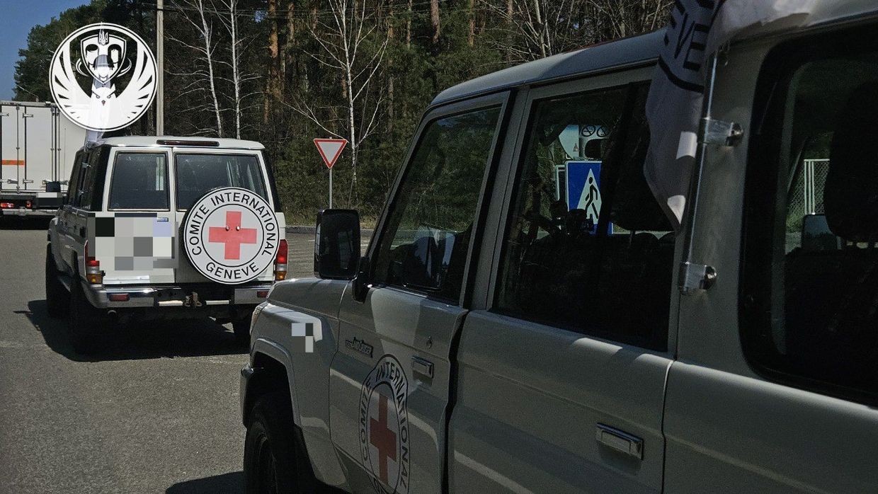 Ukraine brings back bodies of over 900 fallen soldiers