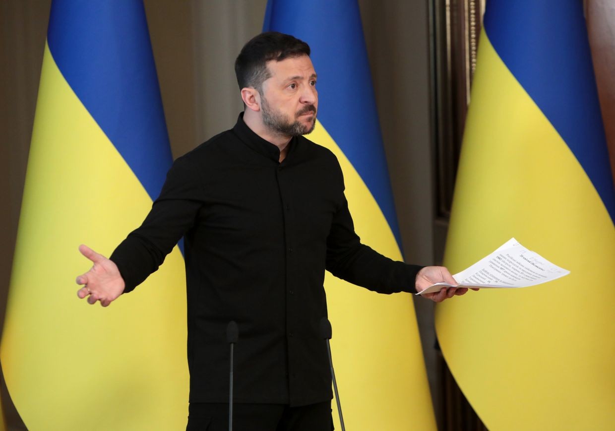 Zelensky sends Ukrainian delegation to Istanbul, as peace talks with Russia are expected on May 16