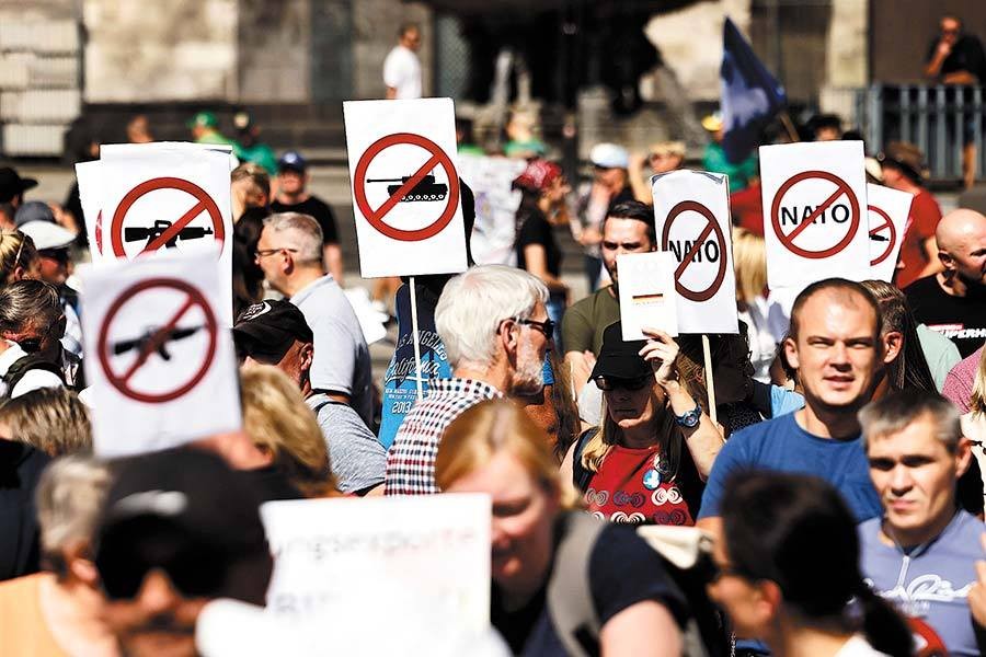 Pro-Russian 'peace protestors' set to descend on NATO summit