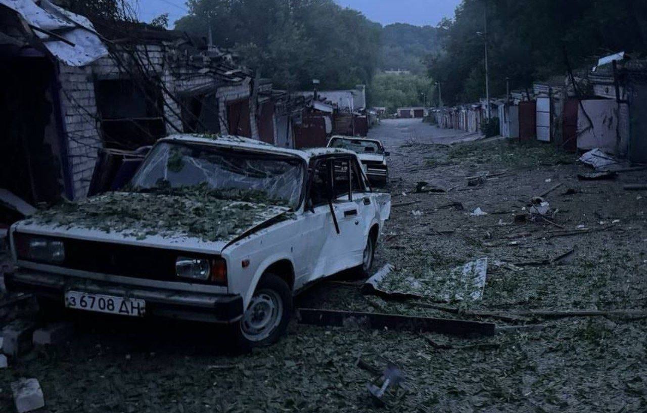 Russia hits Ukraine with 206 drones, 9 missiles overnight, Air Force says
