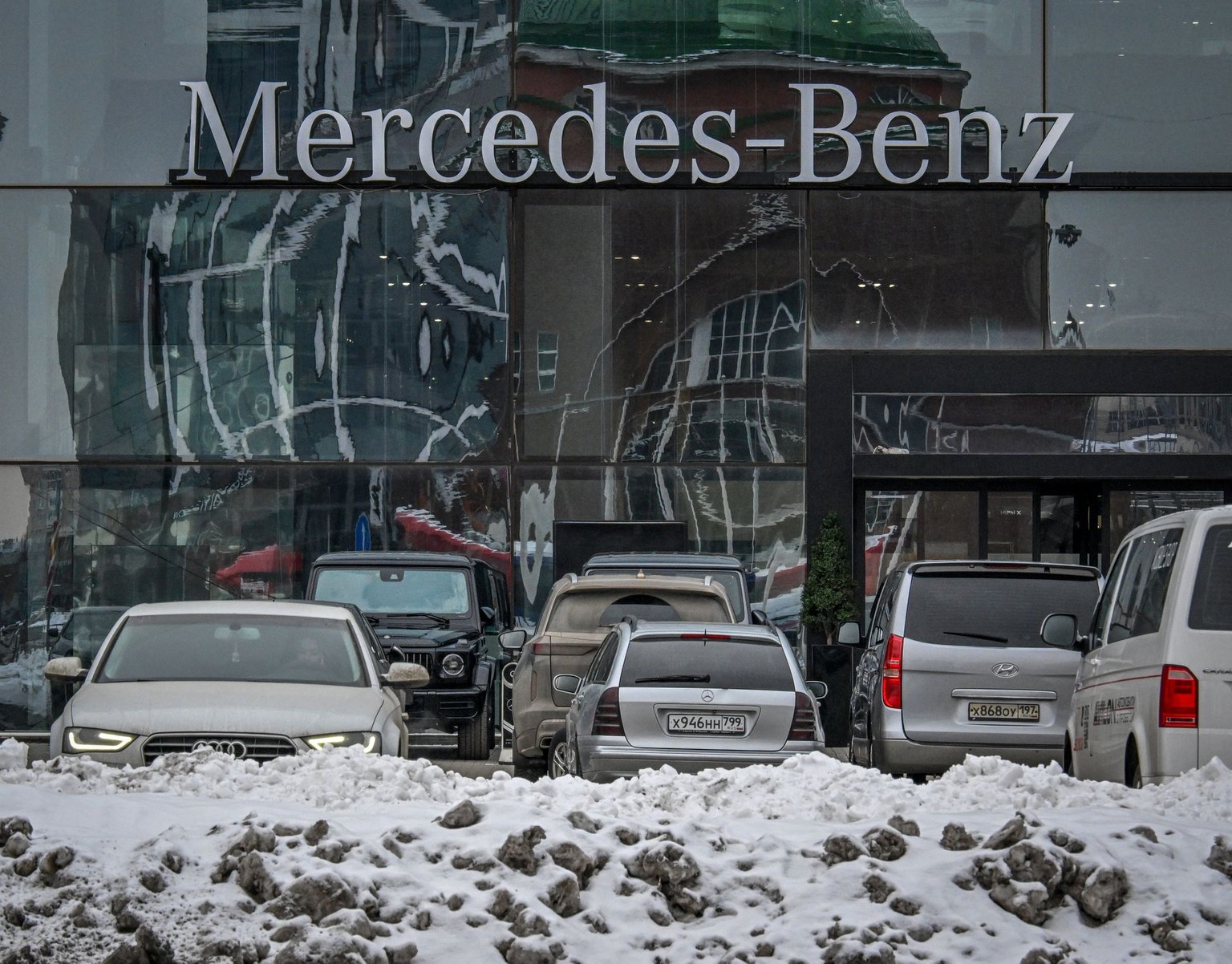 Up to 20% of Russian car dealerships at risk of closure amid sales slump, media reports