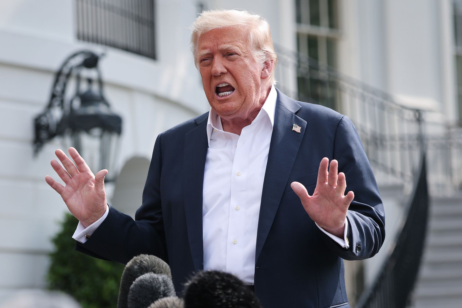 Zelensky shouldn't target Moscow, Trump says