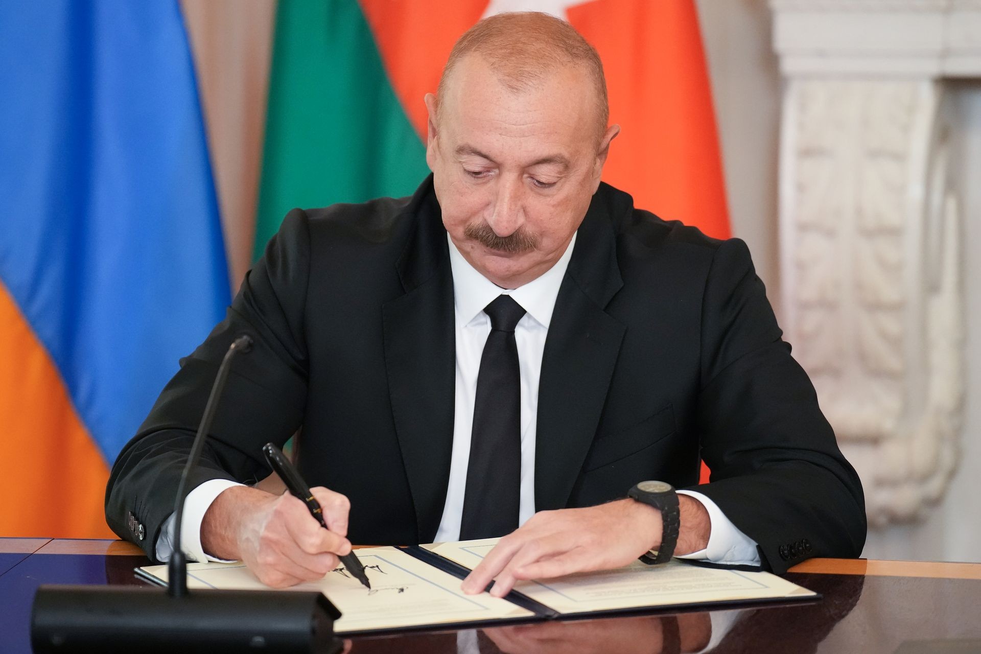 Aliyev approves $2 million energy aid to Kyiv following Russian strikes on Azeri-linked sites in Ukraine