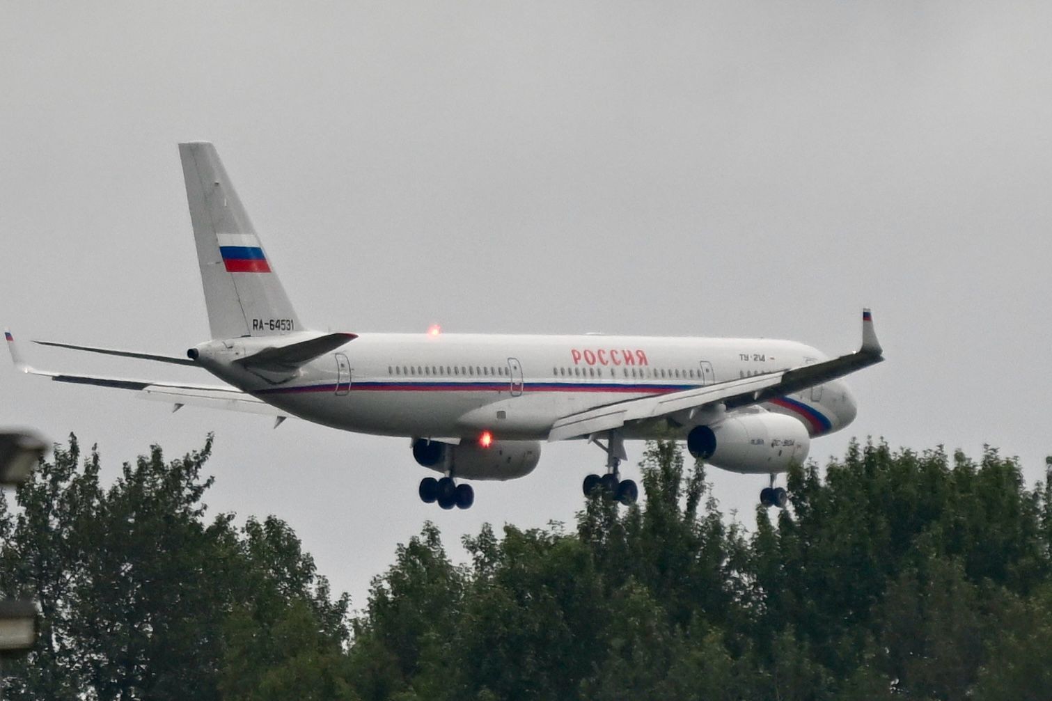 Putin reportedly lands in Alaska for high-stakes Trump summit on Ukraine peace
