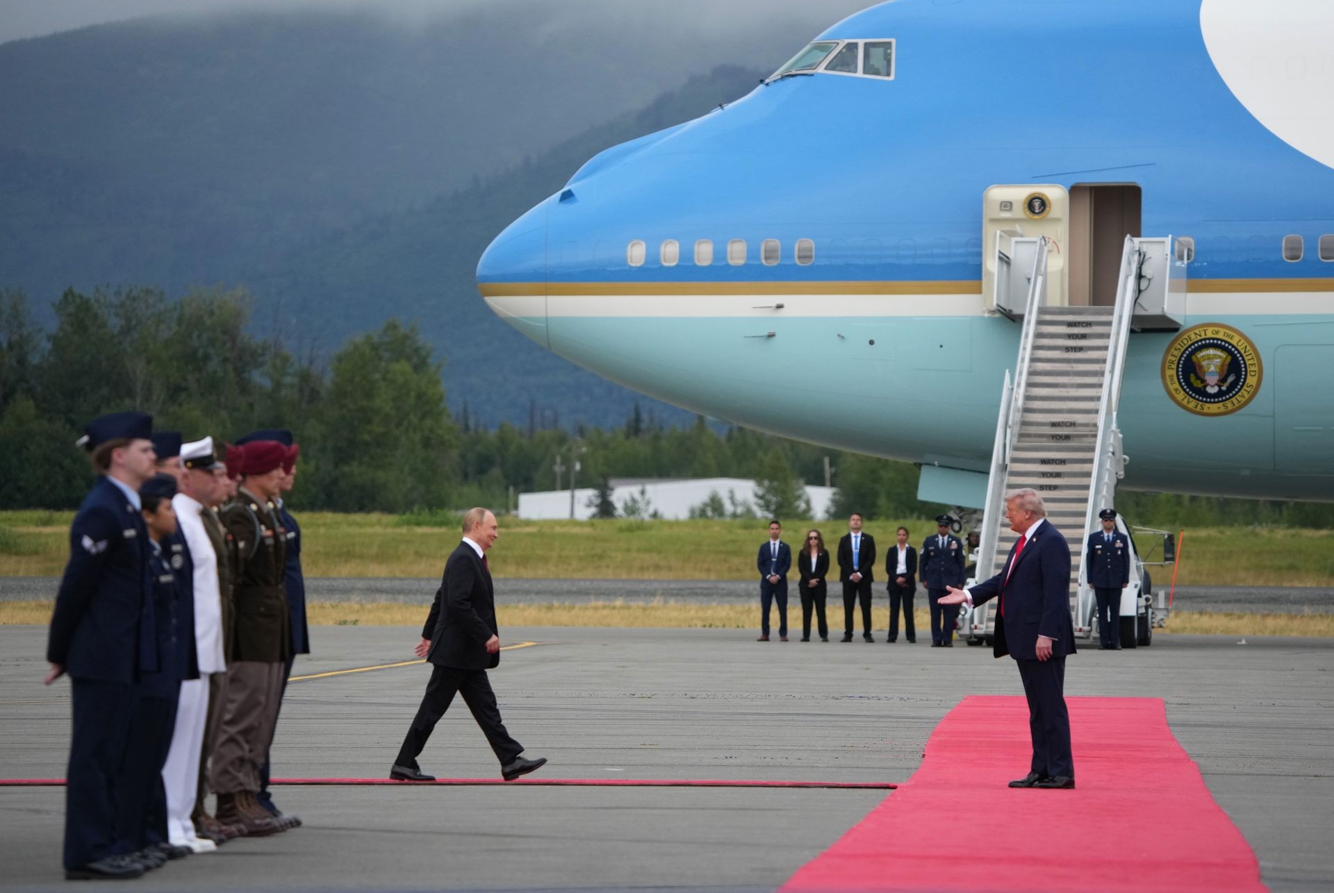 Editorial: That meeting was sickening. Putin loved it