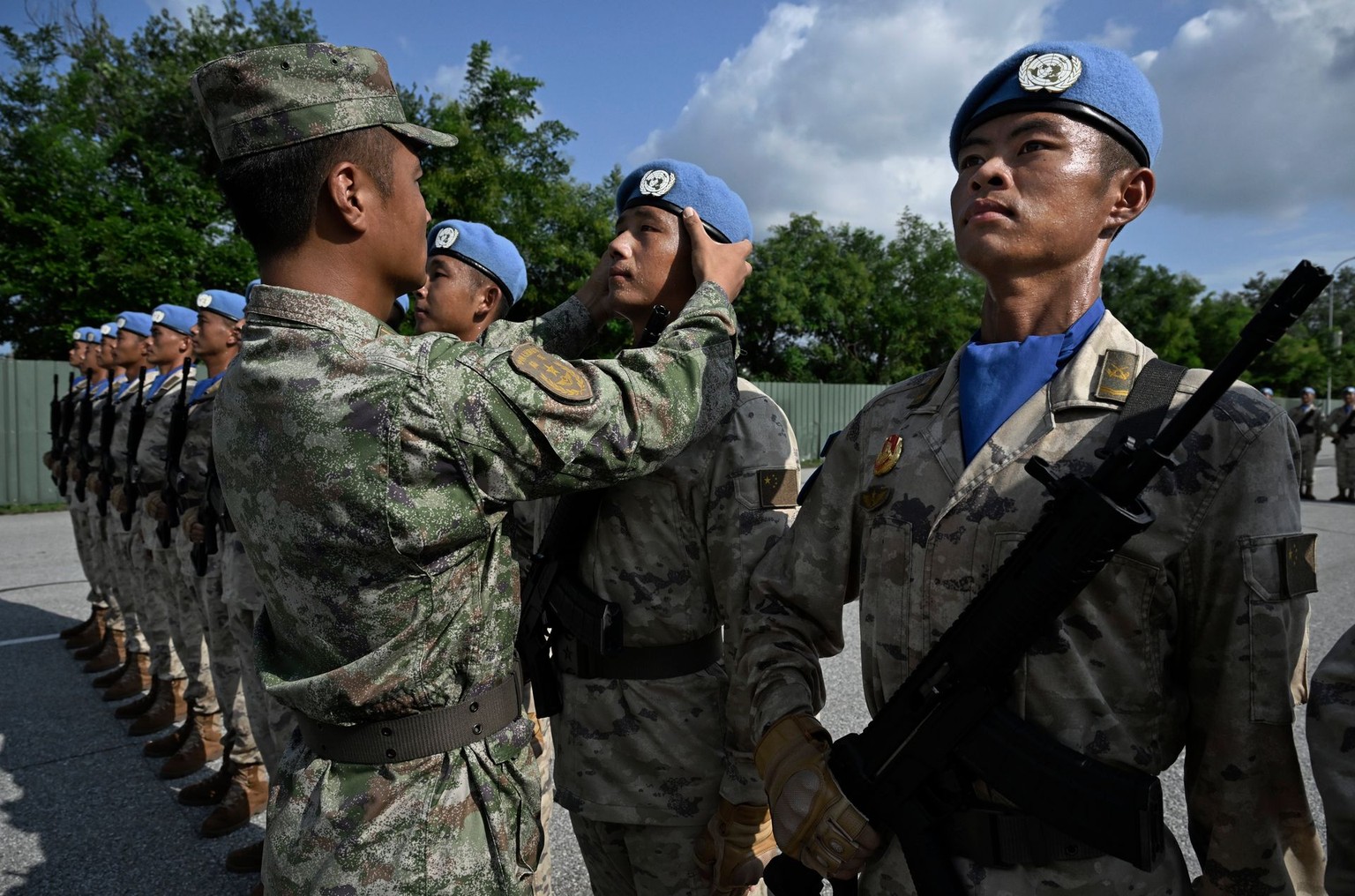 Trump endorsed Chinese peacekeepers in post-war Ukraine, FT reports; White House denies