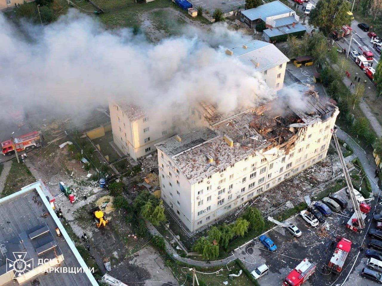 Russian strike on Kharkiv kills 4, including toddler, injures 18 as Zelensky arrives to Washington to meet with Trump