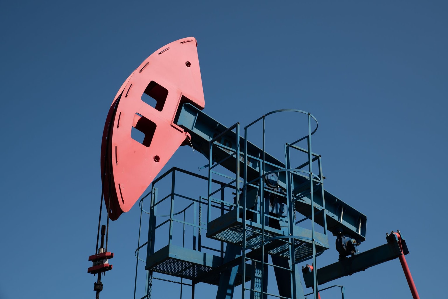 Oil pumping station in Russia's Chuvashia Republic suspends operations after drone attack, SBU source says