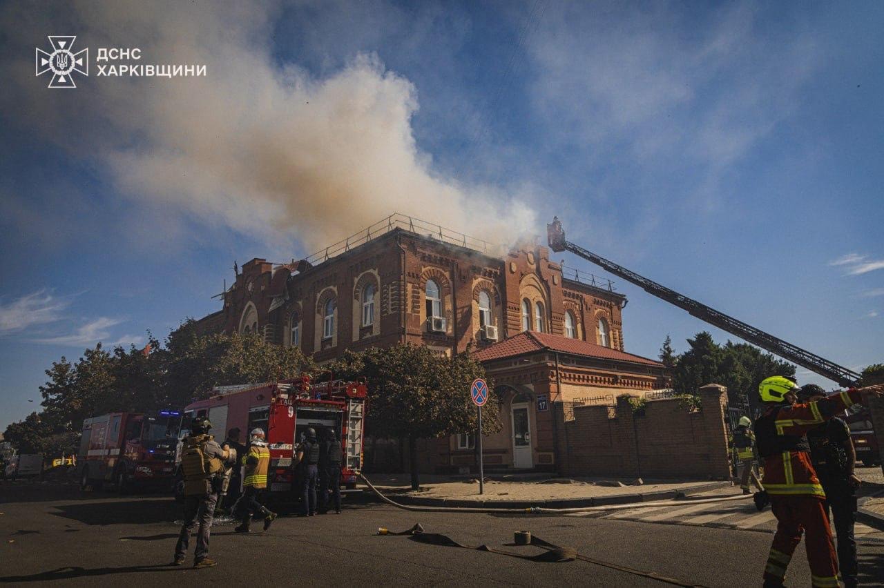 Russian drone strike injures 4 in Kharkiv, hits university building