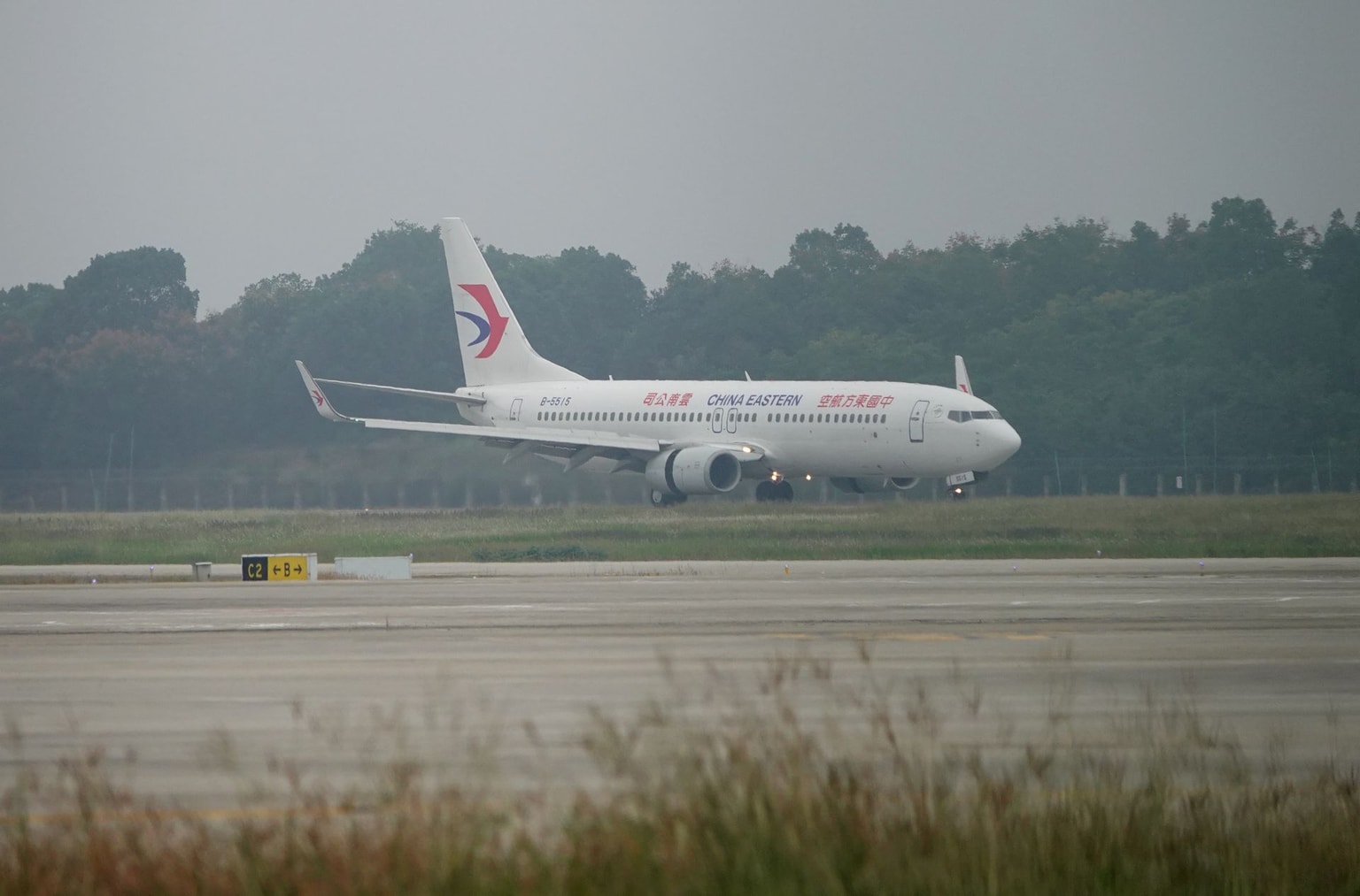 Trump admin reportedly proposes banning Chinese airlines from flying over Russia on US routes