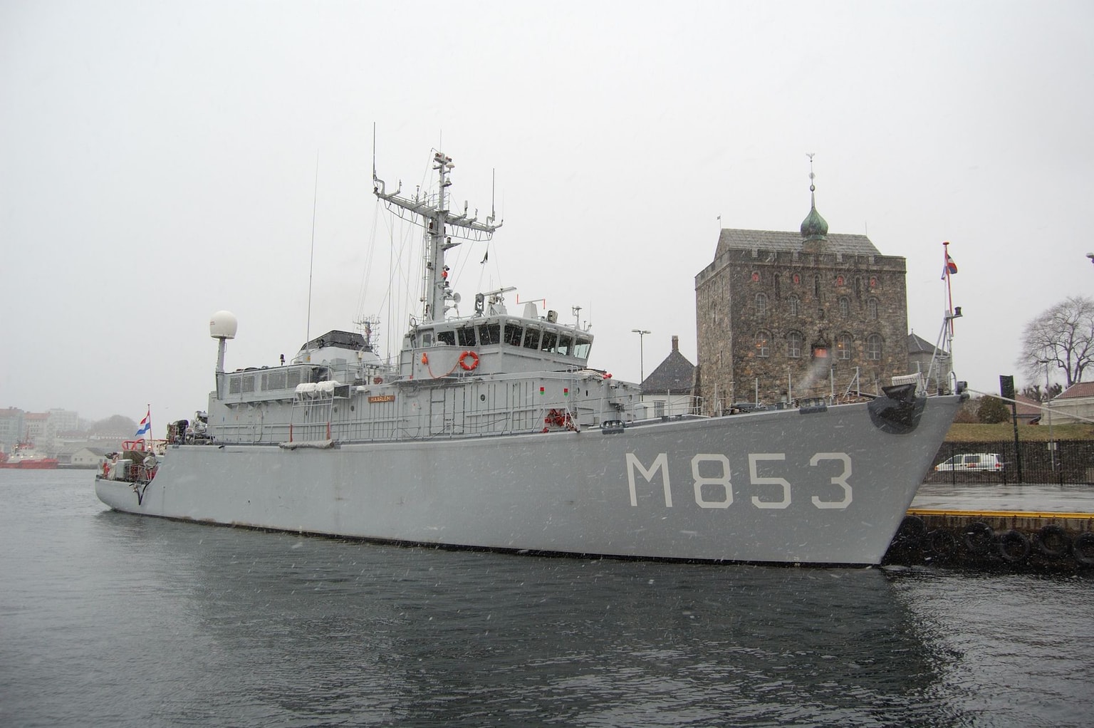 Netherlands delivers minehunter ship to Ukraine, Navy commander says