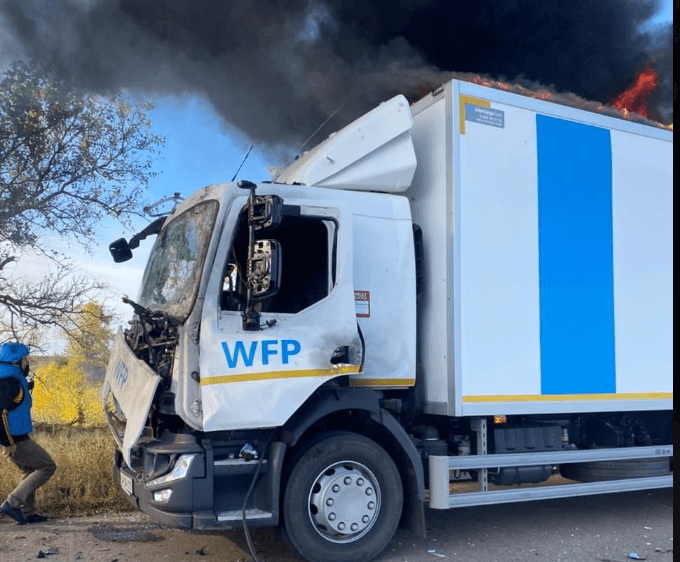 Ukraine war latest live: Kyiv urges UN to condemn Russian attack on UN aid convoy in Kherson Oblast