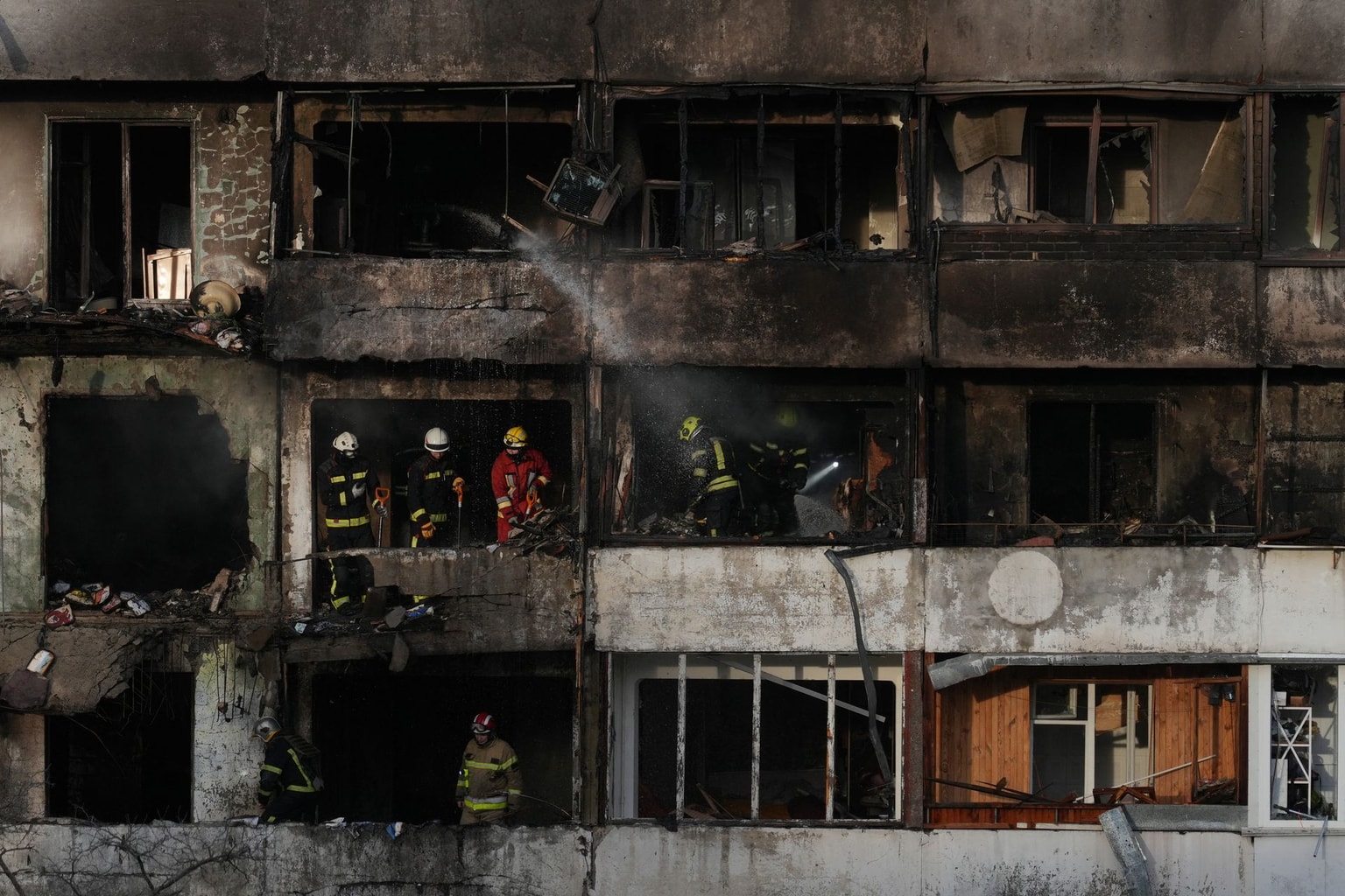 Ukrainian homes burn as Russian missiles hit Kyiv — at least 7 killed, 20 injured in mass attack