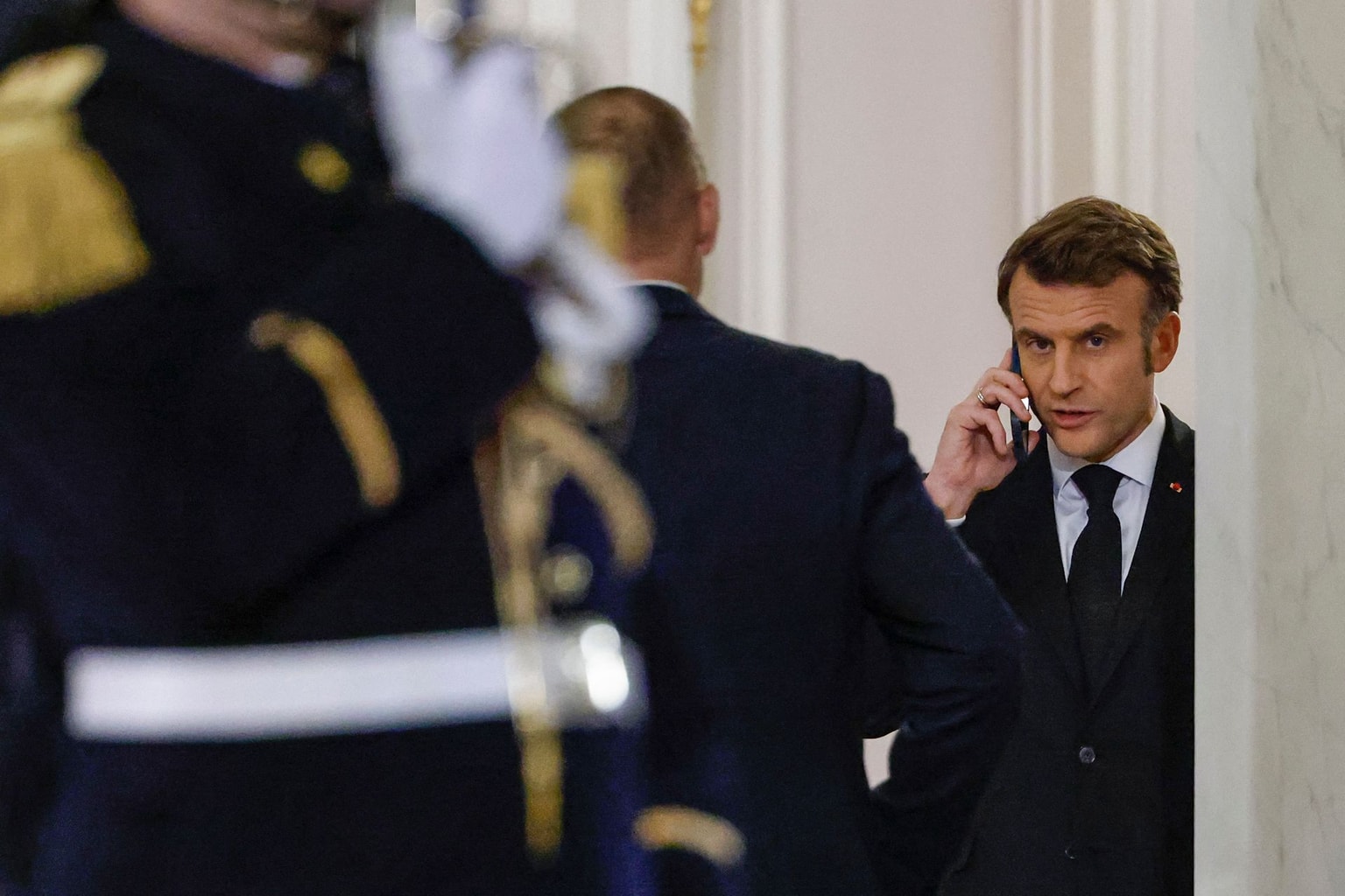 France and Russia signal openness to holding separate talks as US-led peace talks remain inconclusive