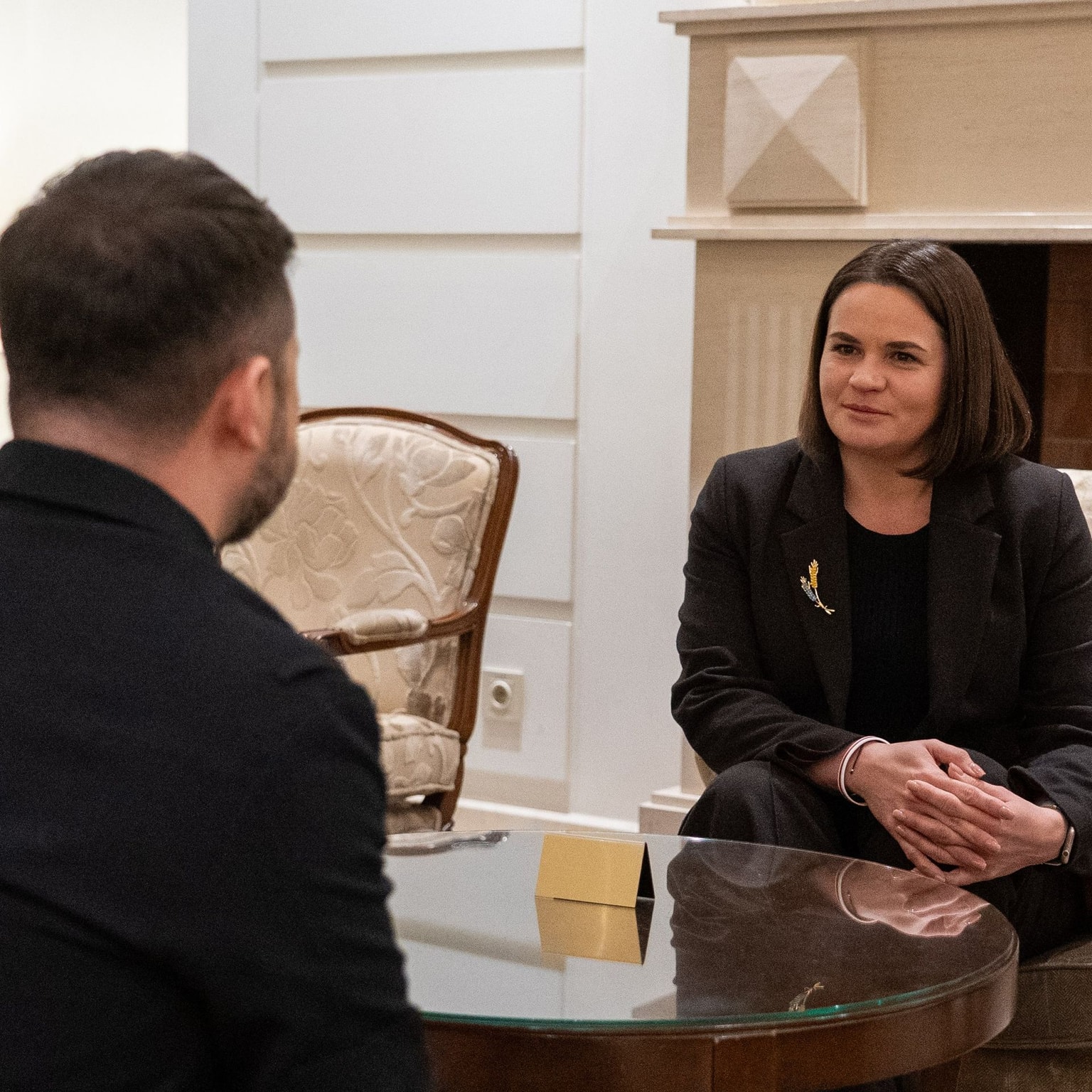 Zelensky, Belarusian opposition leader Tsikhanouskaya meet for first time in Vilnius