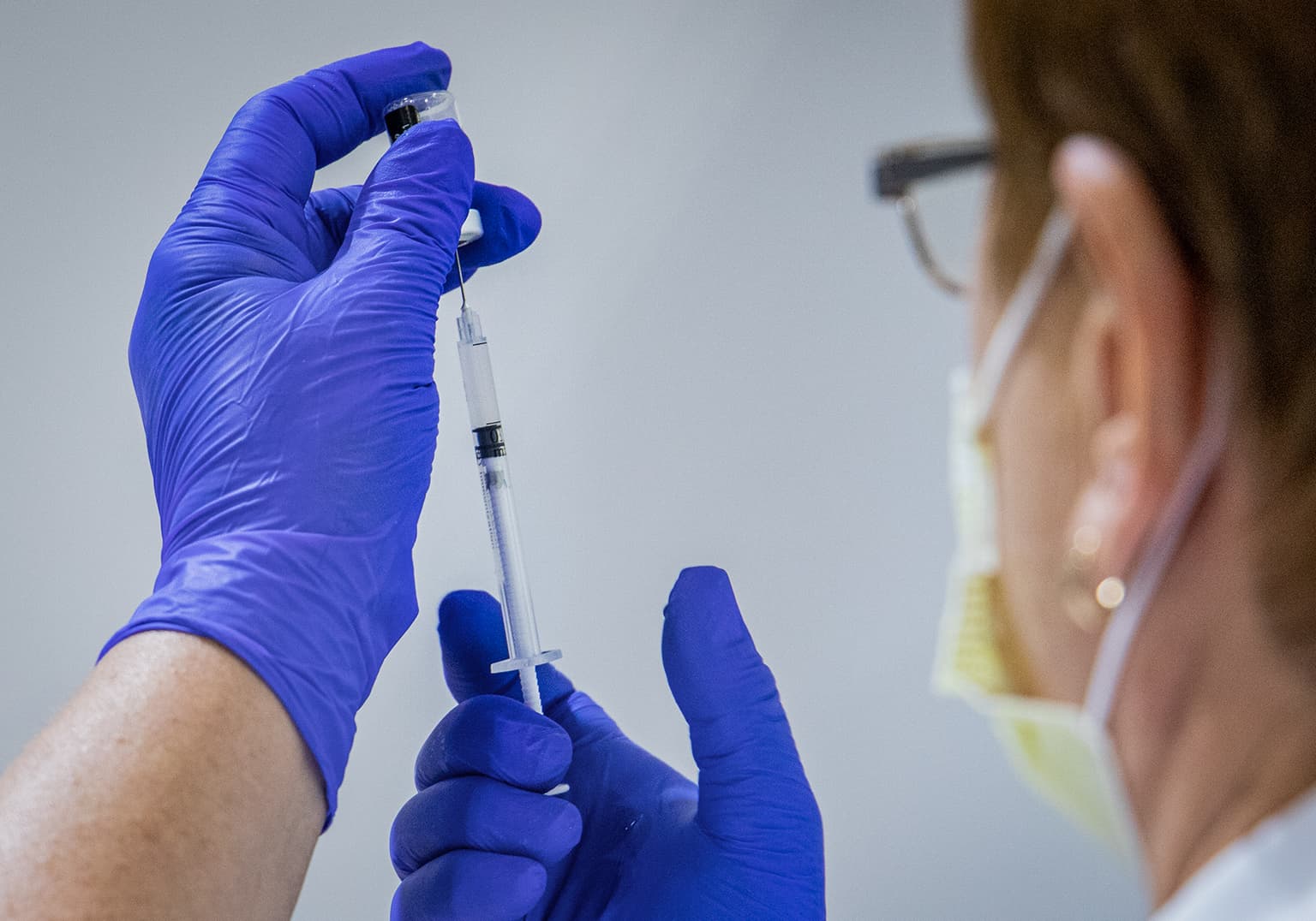 Ukrainian city starts anonymous Covid-19 vaccination for fake certificate holders