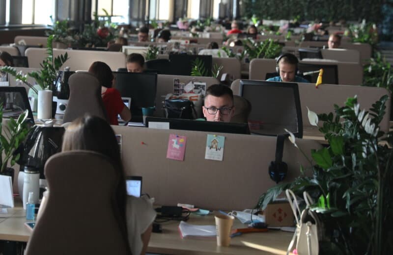 Ukraine imposes additional taxes on foreign tech: What changes for Google, Facebook users