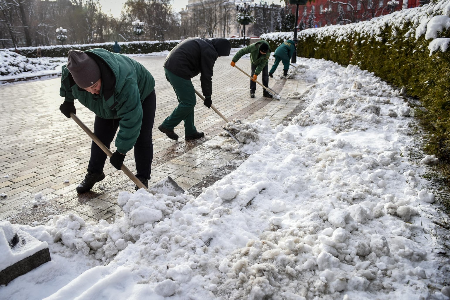 First heavy snowfall hits Kyiv (PHOTOS)