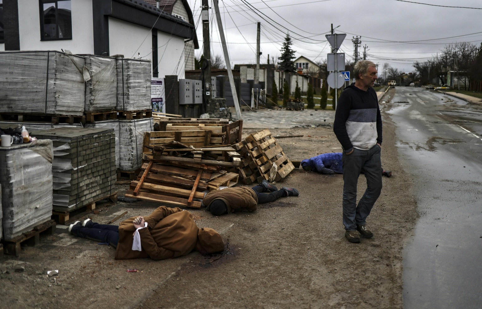 Hundreds of murdered civilians discovered as Russians withdraw from towns near Kyiv (GRAPHIC IMAGES)