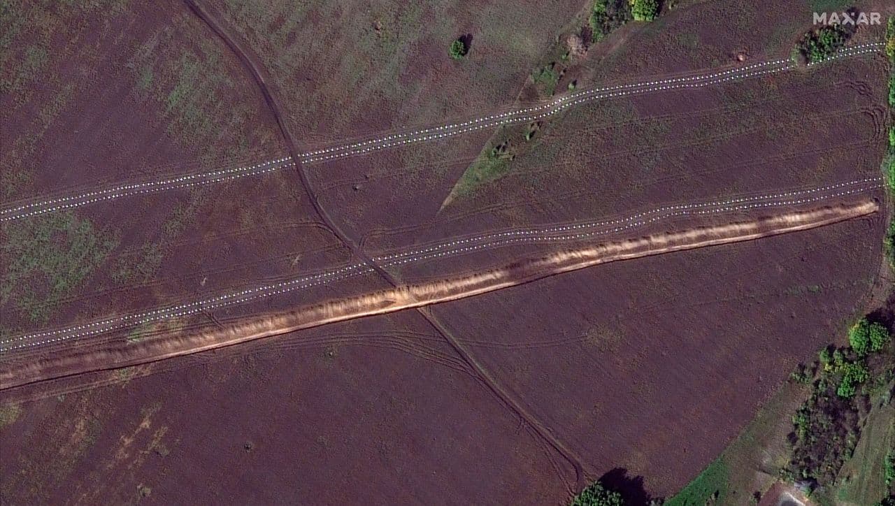 CNN: Satellite imagery shows Wagner Group anti-tank fortifications in Ukraine's east
