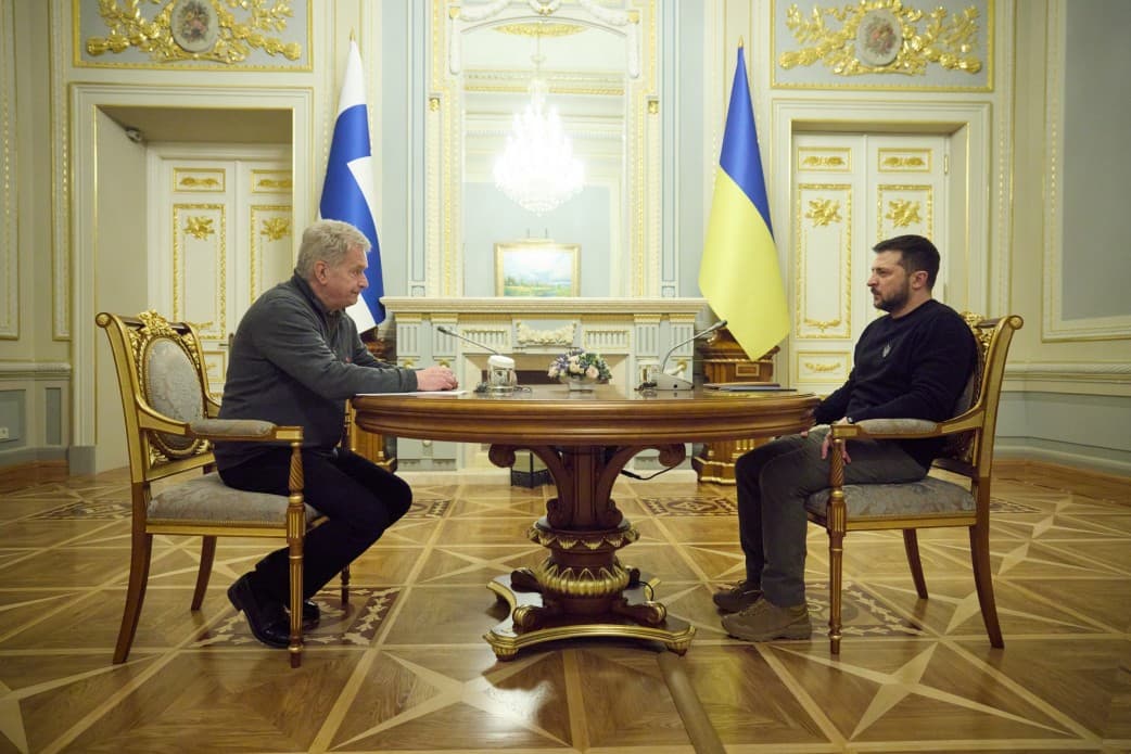 Finnish president visits Kyiv, meets Zelensky on Jan. 24