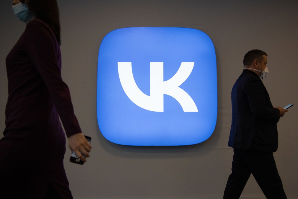 Apple removes Russian VK, Mail.ru apps from App Store