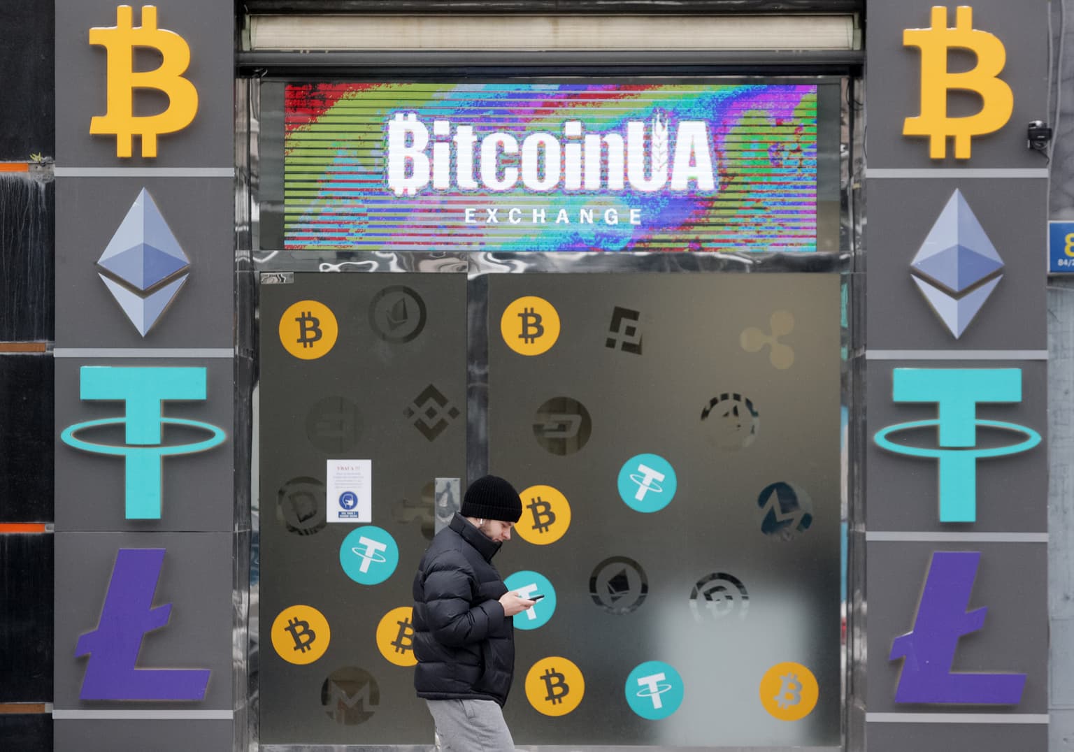Ukraine’s crypto fundraisers undeterred by crypto market crash