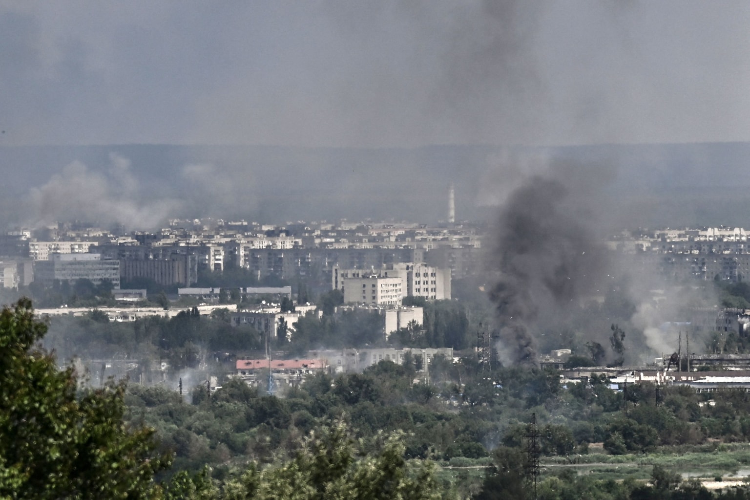 Sievierodonetsk falls to Russia, fighting shifts to Lysychansk