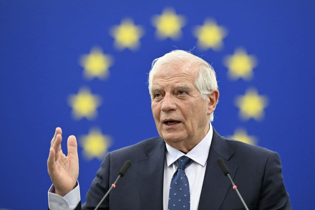 Borrell calls on EU countries to send tanks to Ukraine as soon as possible