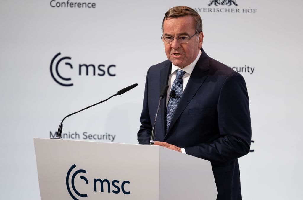 German defense minister: Ukraine has to win