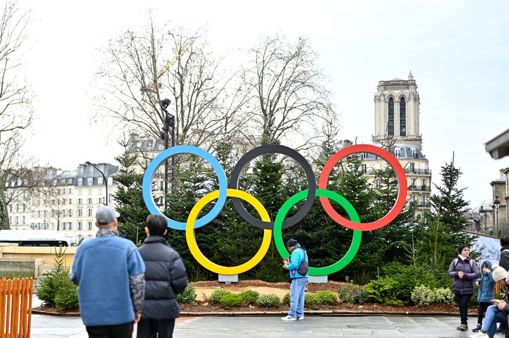 IOC seeks to allow Russians, Belarusians to compete in upcoming Olympics