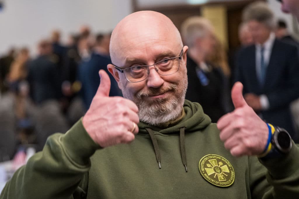 Defense Minister says he will step down if Zelensky orders his dismissal