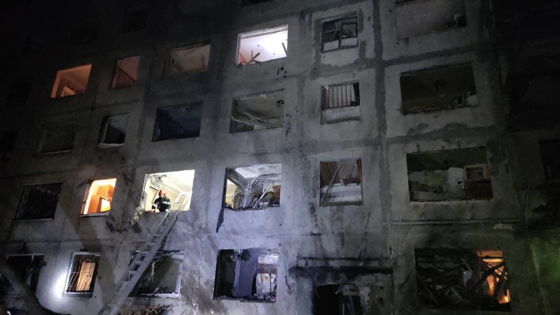 Officials: 5 killed in Russian attacks on 7 regions in Ukraine over Feb. 4