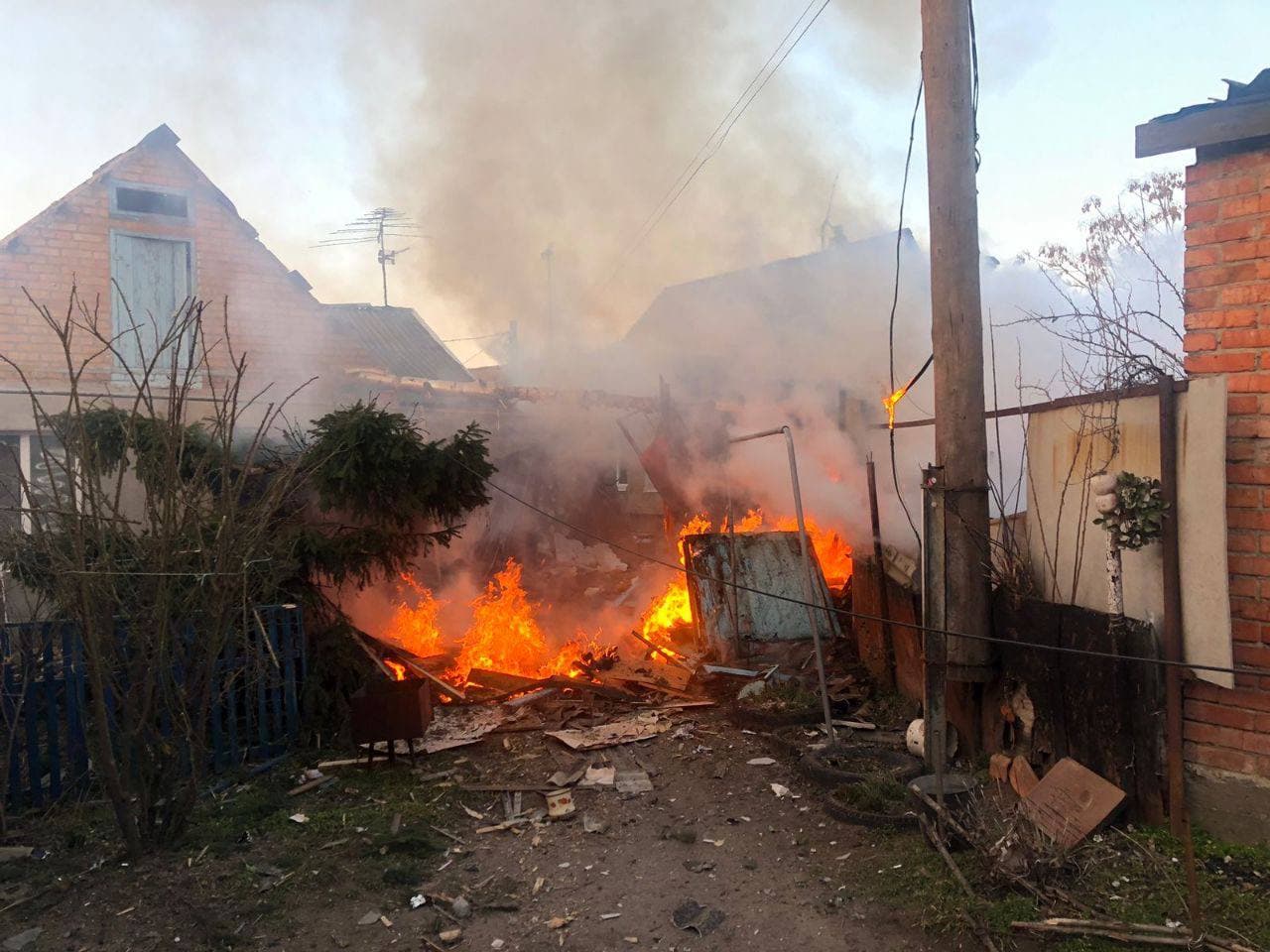 Russian attacks across 8 Ukrainian regions kill 4, injure 12 civilians over past 24 hours