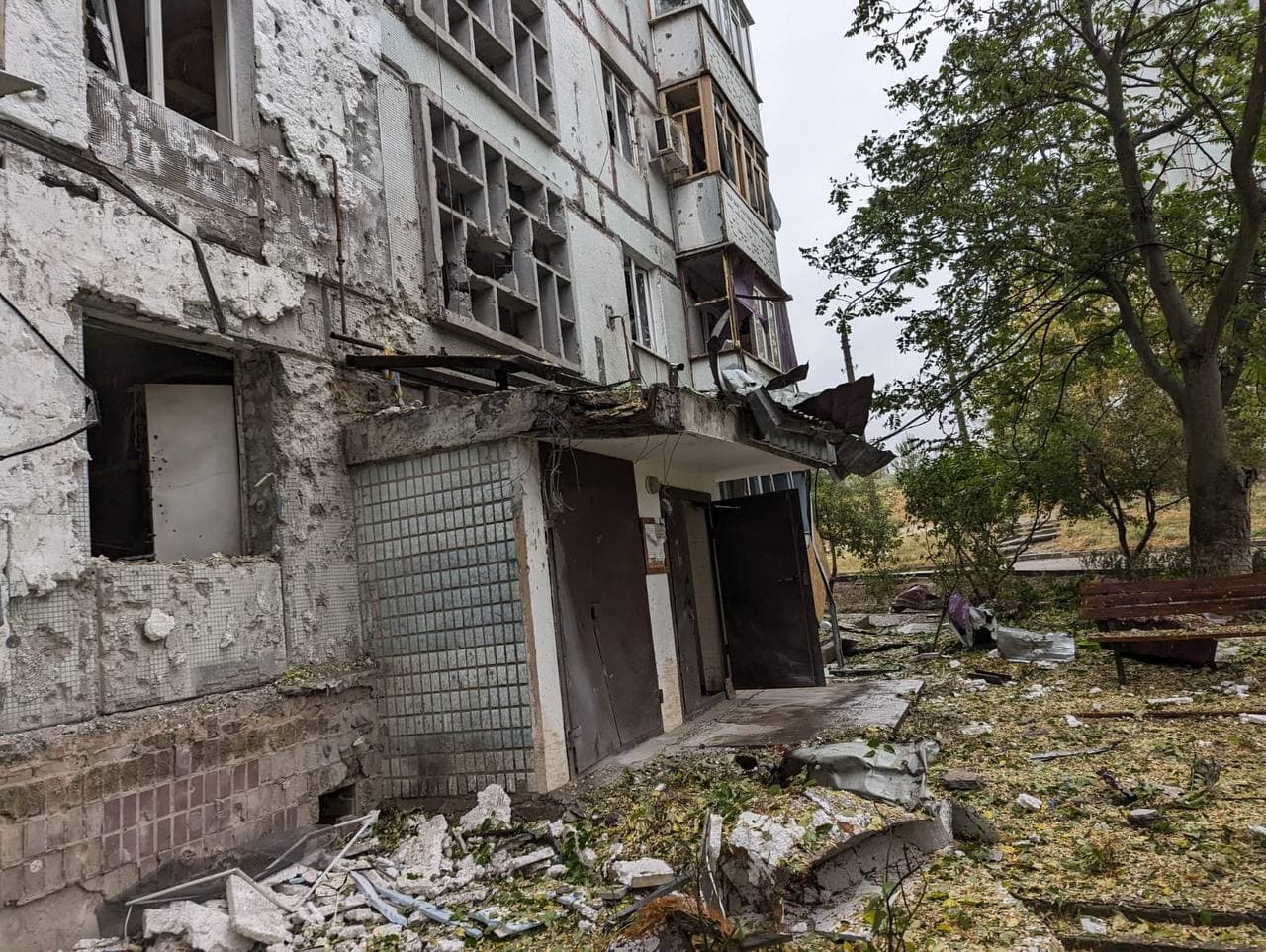 Russian attacks kill 2, injure 22 in Ukraine over past day