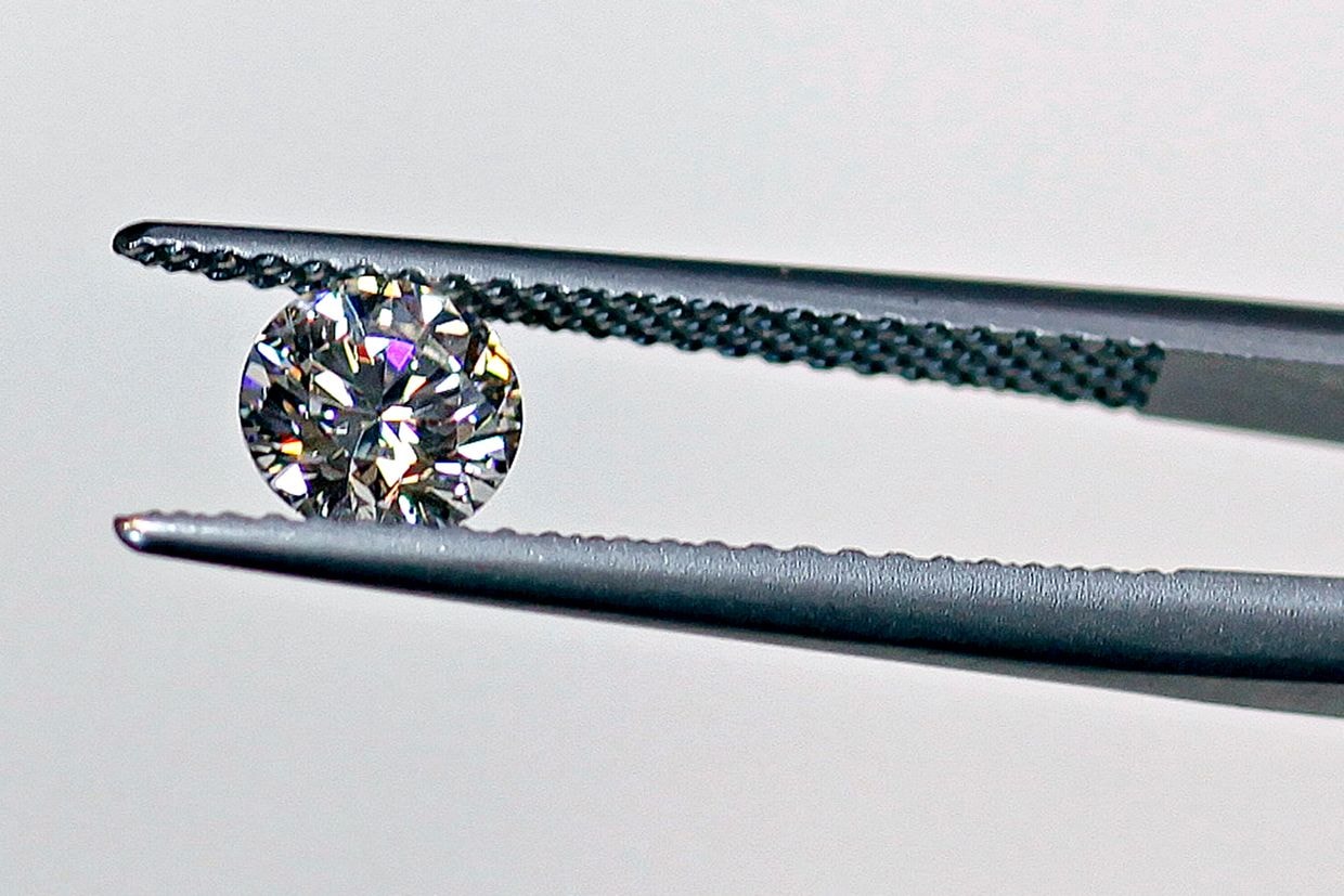 Investigative Stories from Ukraine: Russian diamonds flow West despite sanctions, directly finance war