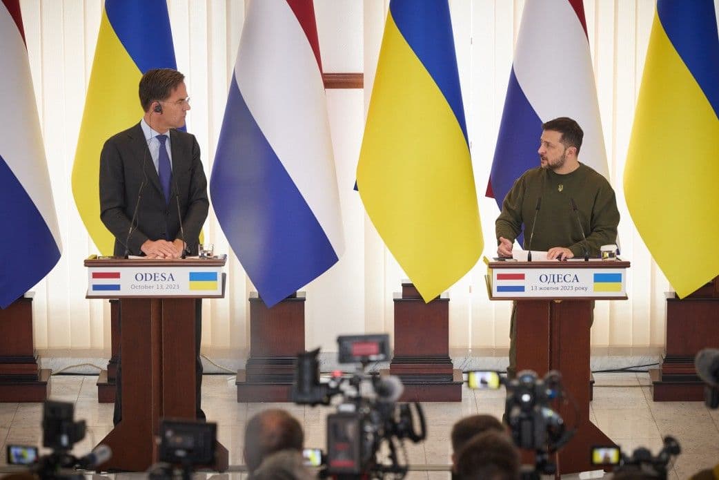 Zelensky meets with Dutch PM in Odesa, Netherlands plans to send Patriot missiles