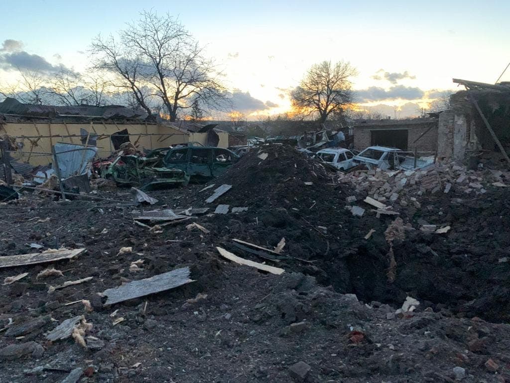 Russian attacks kill 1, injure 19 in Ukraine