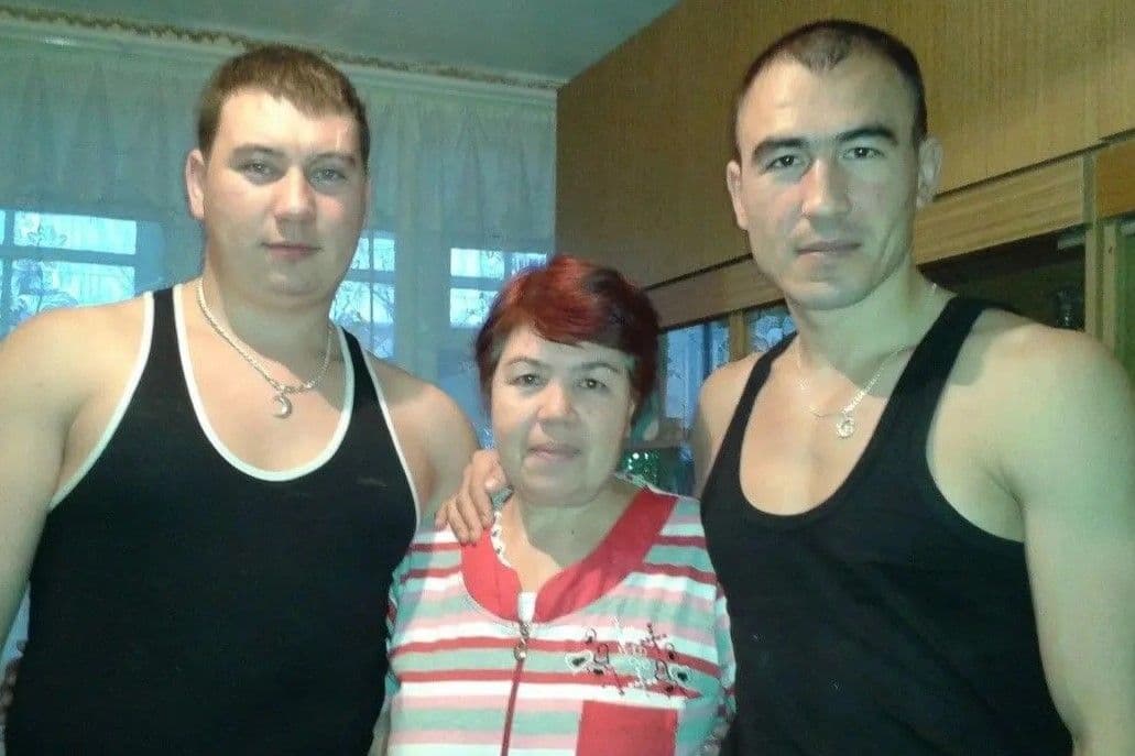 Exiled Russian activist says security services are holding his brother hostage