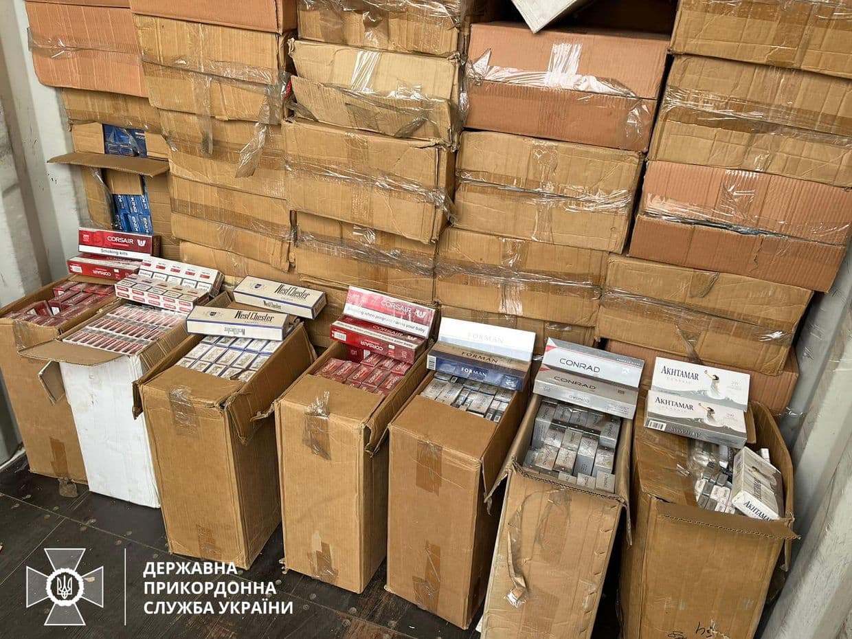 Border guards intercept $880,000 worth of smuggled cigarettes