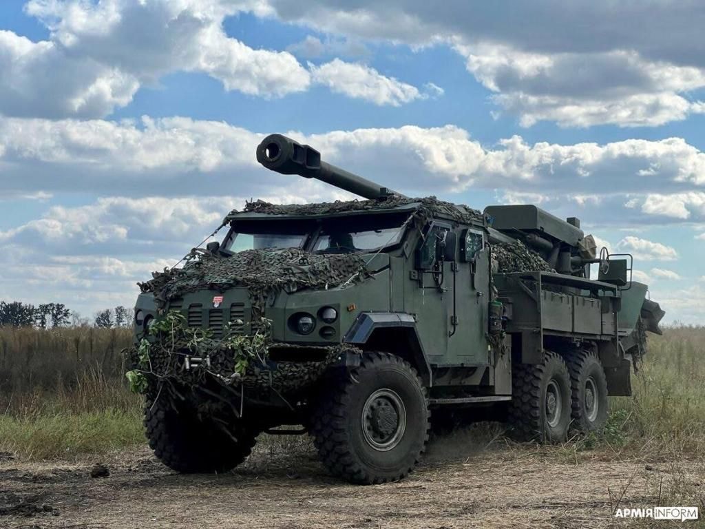 Ukrainian military receives 18 Bohdana howitzers financed by Denmark