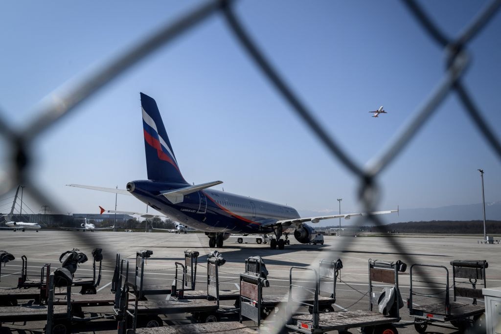 Ukraine sanctions 150 individuals, entities that support Russian aviation