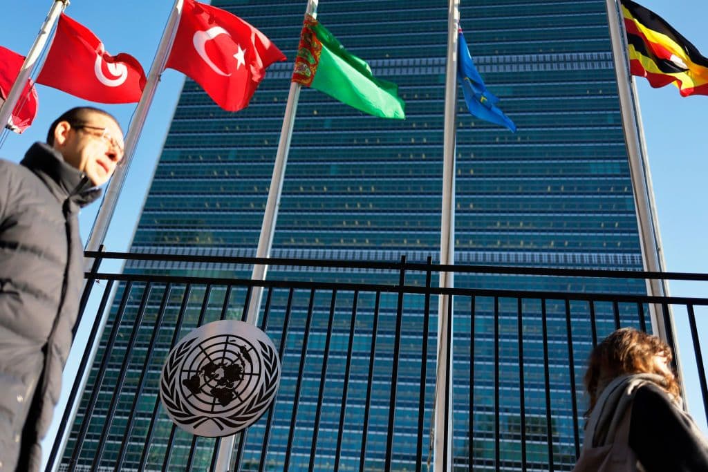Security Council officials condemn attacks on civilians at emergency UN session