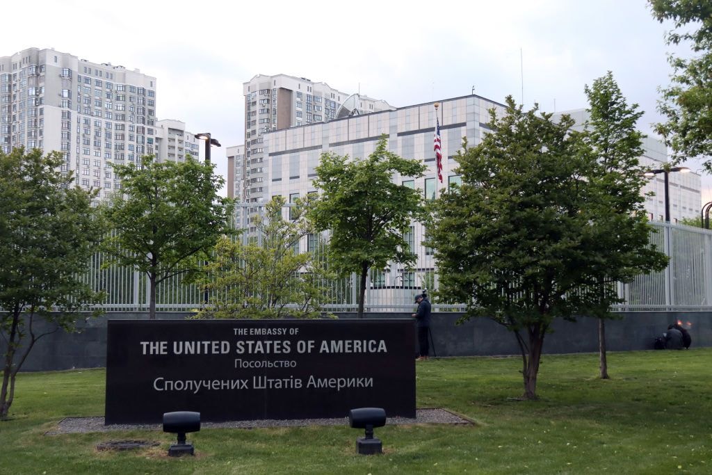 Politico: US considers deploying extra military advisers to Ukraine