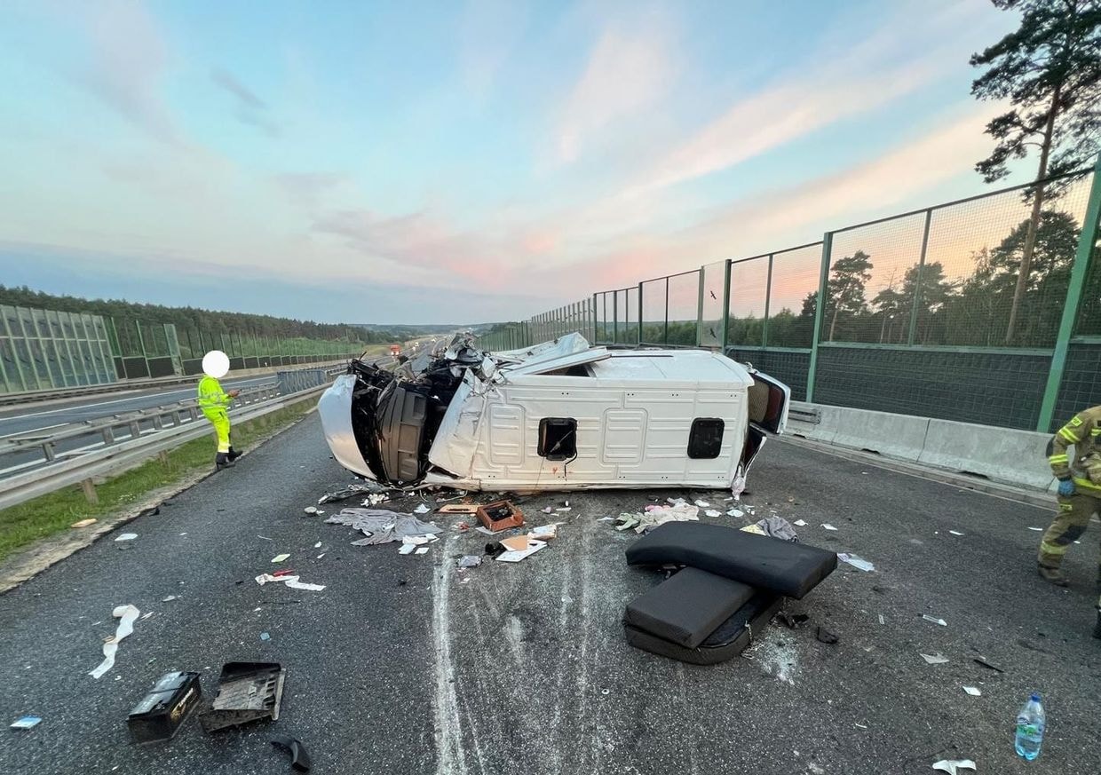 Bus carrying Ukrainians crashes in Poland, 9 injured