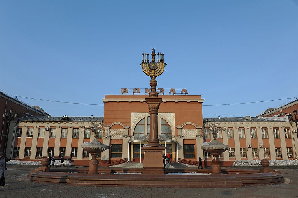 Court in far eastern Russian city sentences student to prison for 'passing troop locations to Kyiv' online