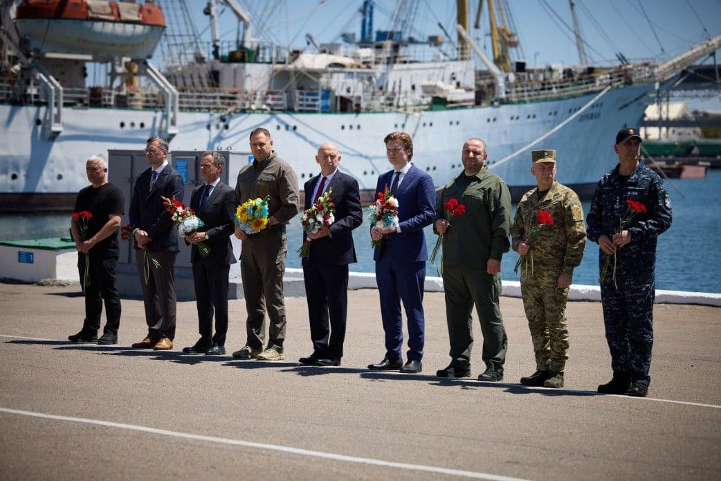 UK Defense Minister announces new Ukraine defense package during Odesa trip