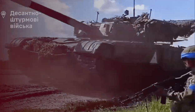 Ukrainian paratroopers show footage of Kursk incursion's start