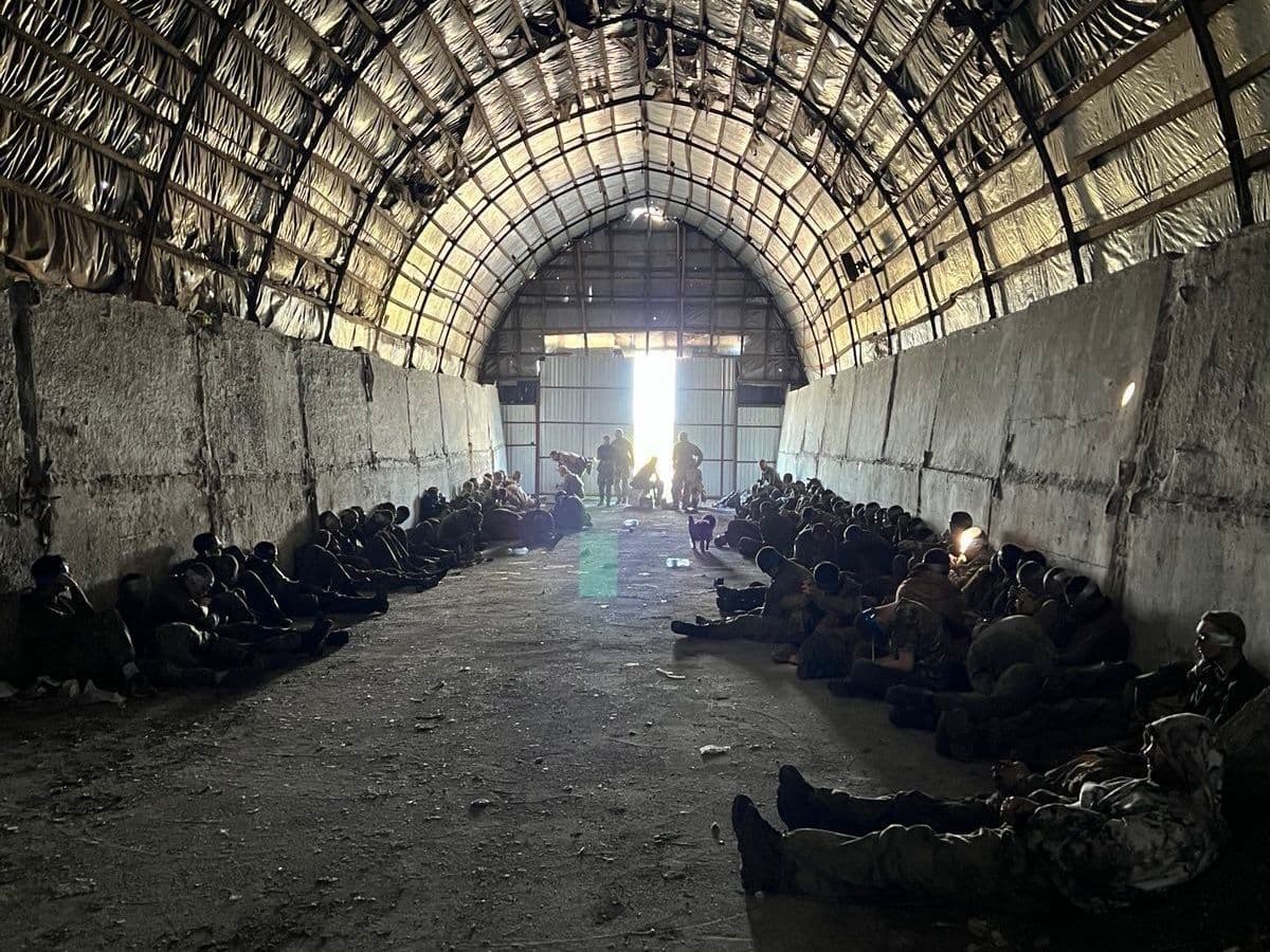 Ukraine captures over 100 Russian, Chechen soldiers in a day in Kursk Oblast, source says