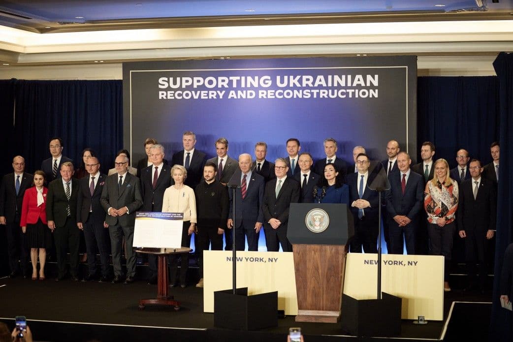 Over 30 nations, EU adopt declaration in support of Ukraine's recovery